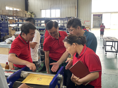牛商争霸赛文案客服青岛瑞普特交流会，关于智慧与共生的激烈碰撞
